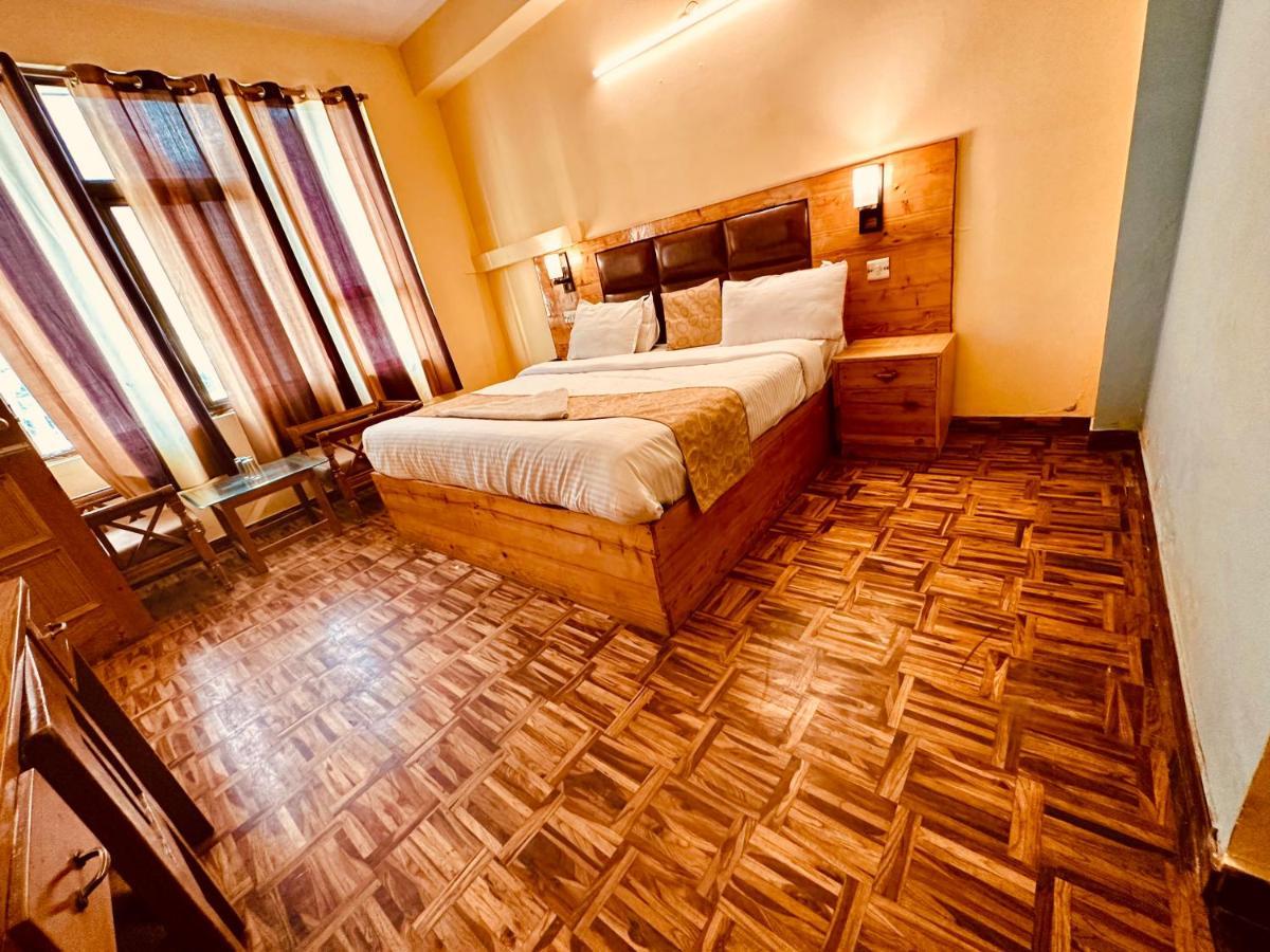 Hotel Grand Kalinga - Near Volvo Bus Stand Manali Esterno foto